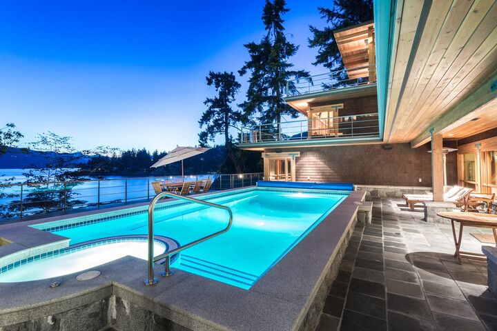 Property Photo: 5363 Kew Cliff Road BC V7W 1M3