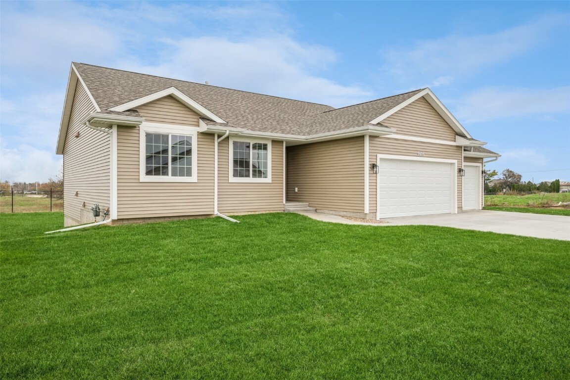 Property Photo:  6606 Artesa Bell Drive SW  IA 52404 