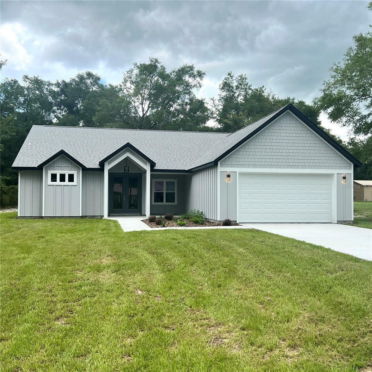 Property Photo: 321 SW Greenwood Terrace FL 32038