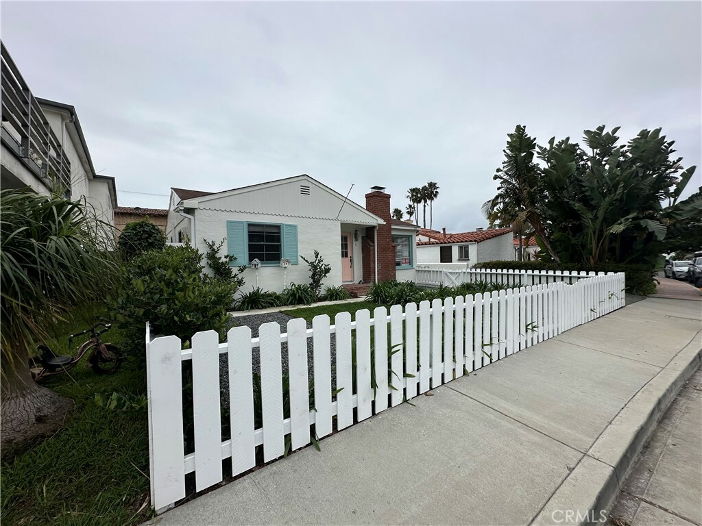 Property Photo:  321 Avenida Monterey C  CA 92672 