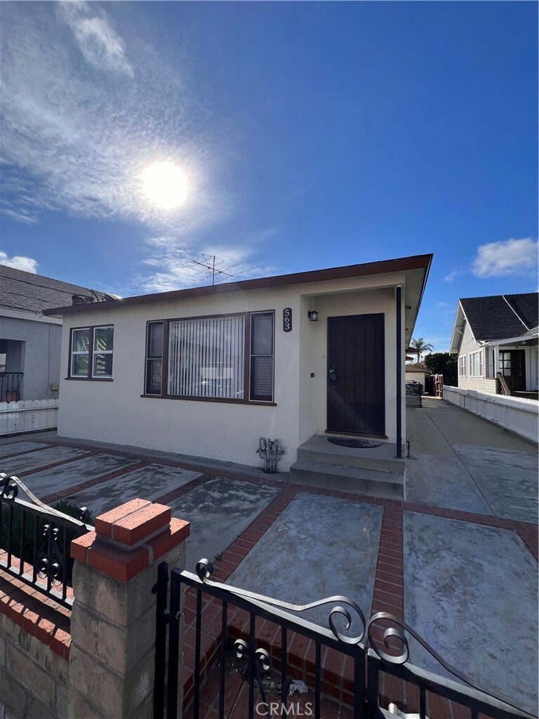 Property Photo:  563 W 17th Street  CA 90731 