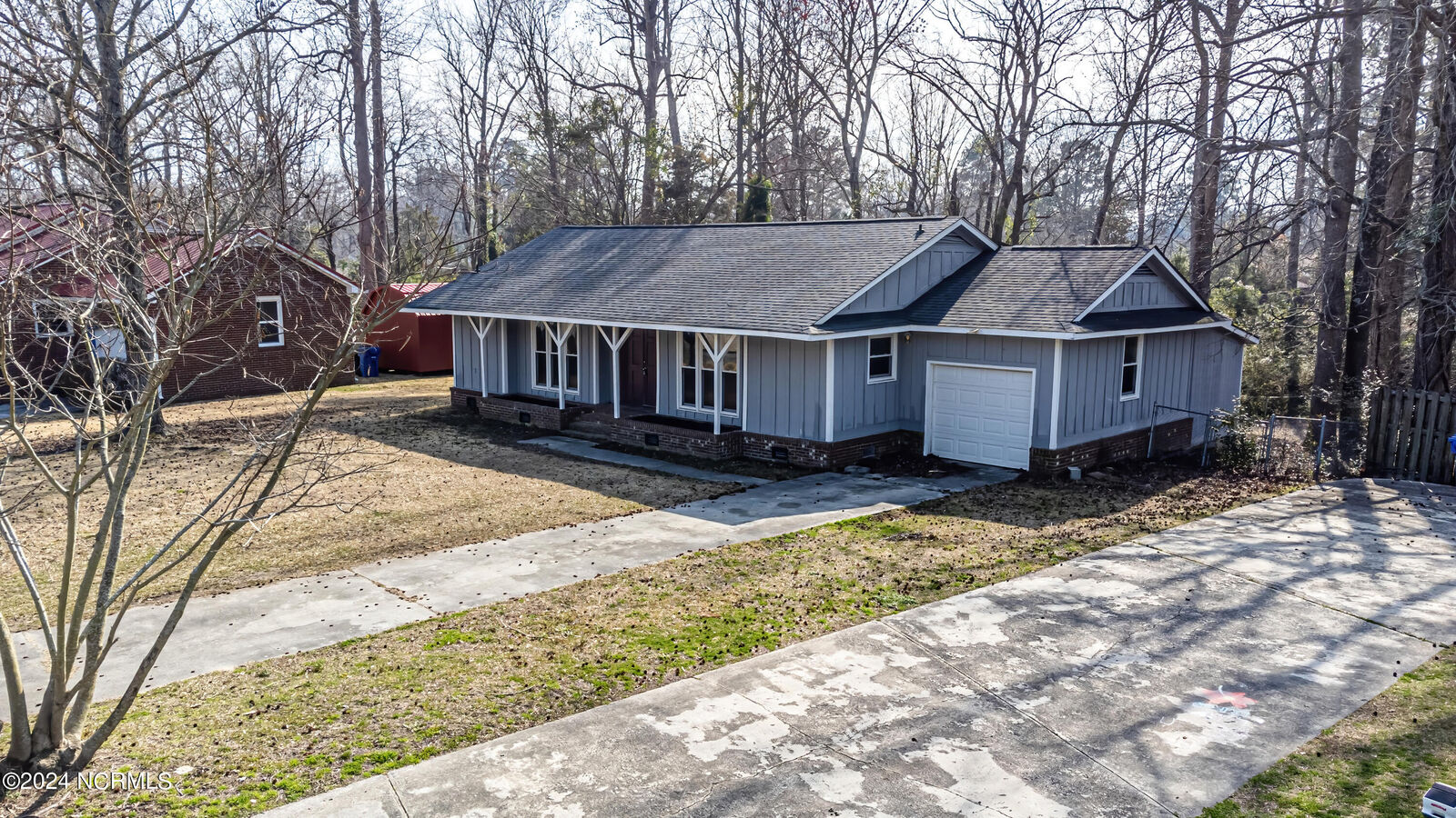 Property Photo:  602 Plaza Drive  NC 28540 