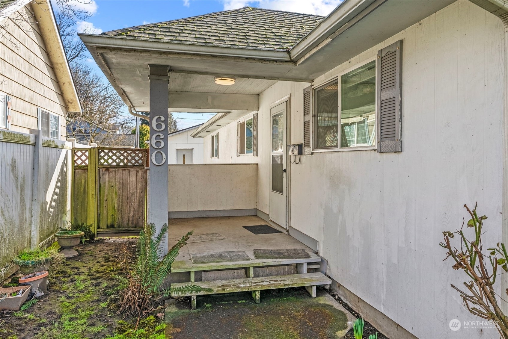 Property Photo: 660 18th Avenue WA 98632