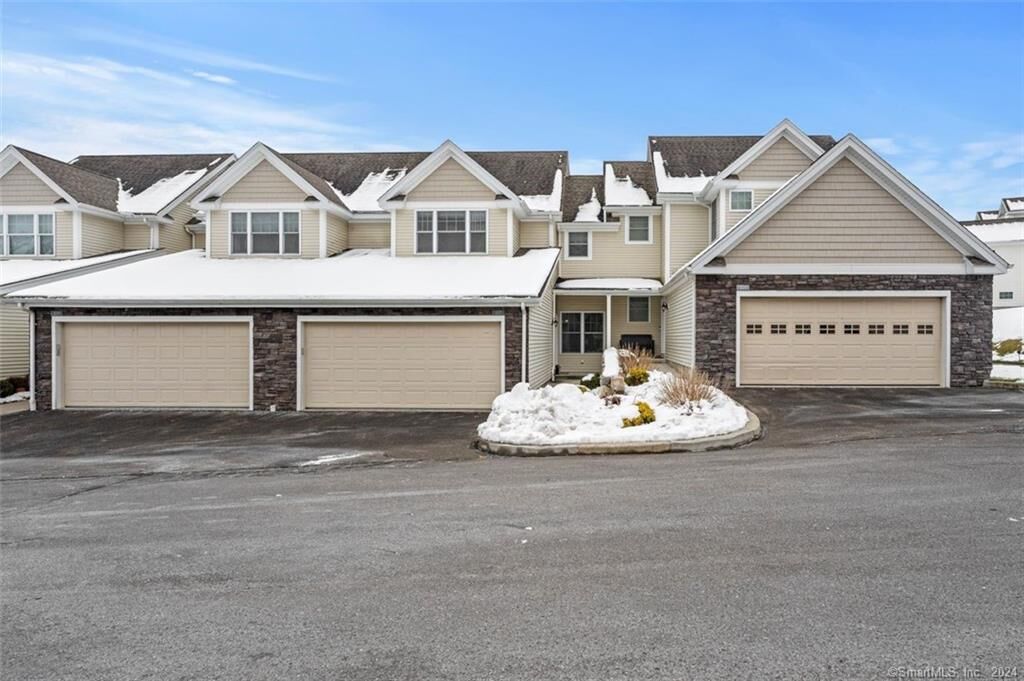 Property Photo:  127 Kyles Way 127  CT 06484 