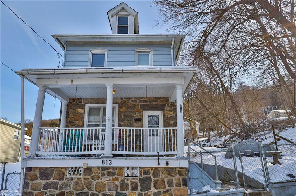 Property Photo:  813 Hayes Street  PA 18015 