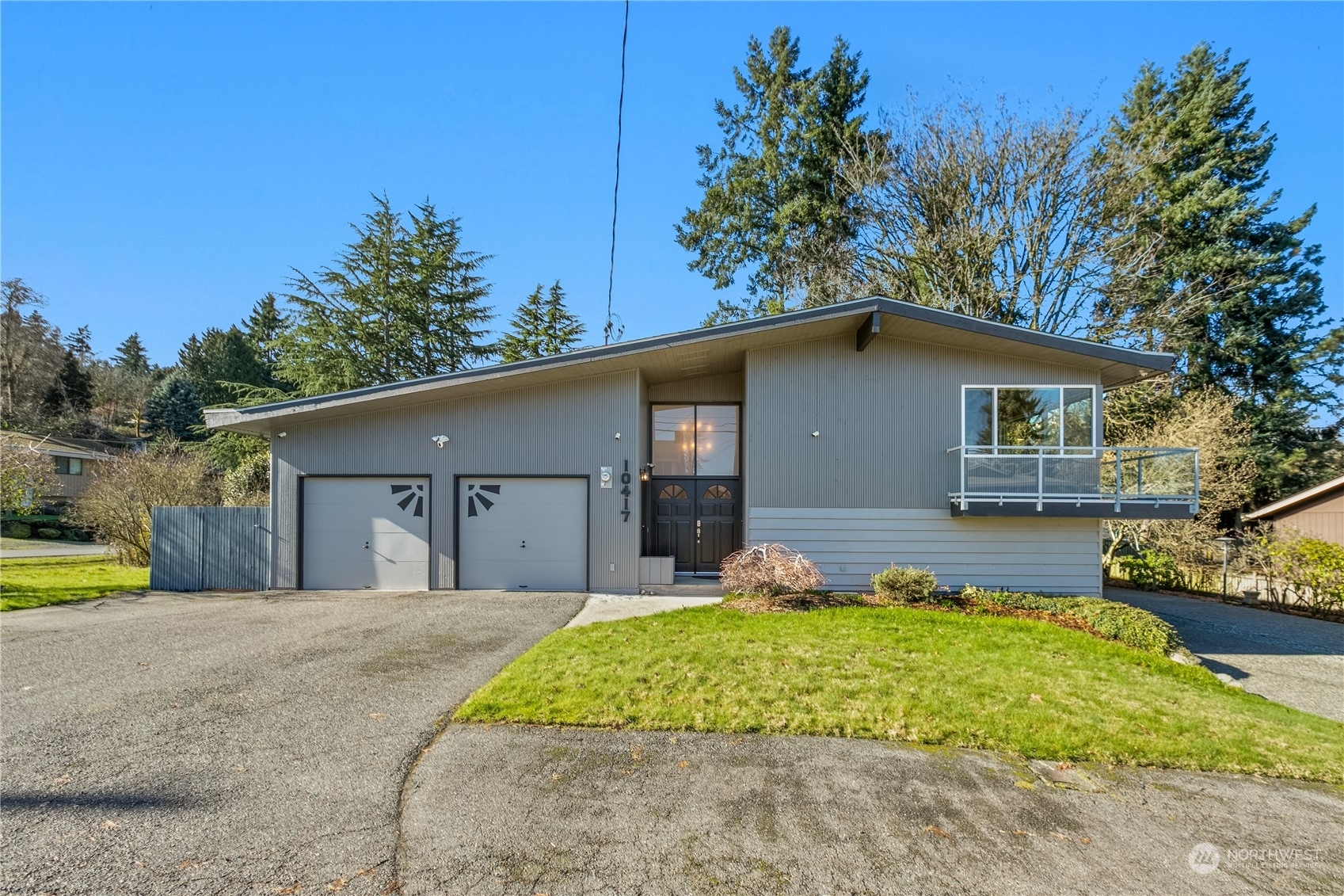 Property Photo: 10417 9th Avenue S WA 98168
