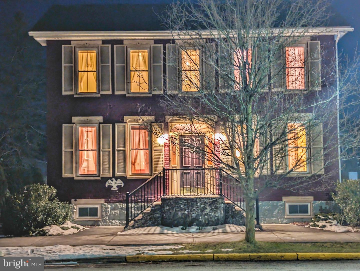 Property Photo: 122 Main Street W PA 15537