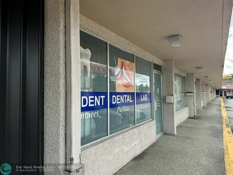 Property Photo:  6126 NW 11th St 2  FL 33313 
