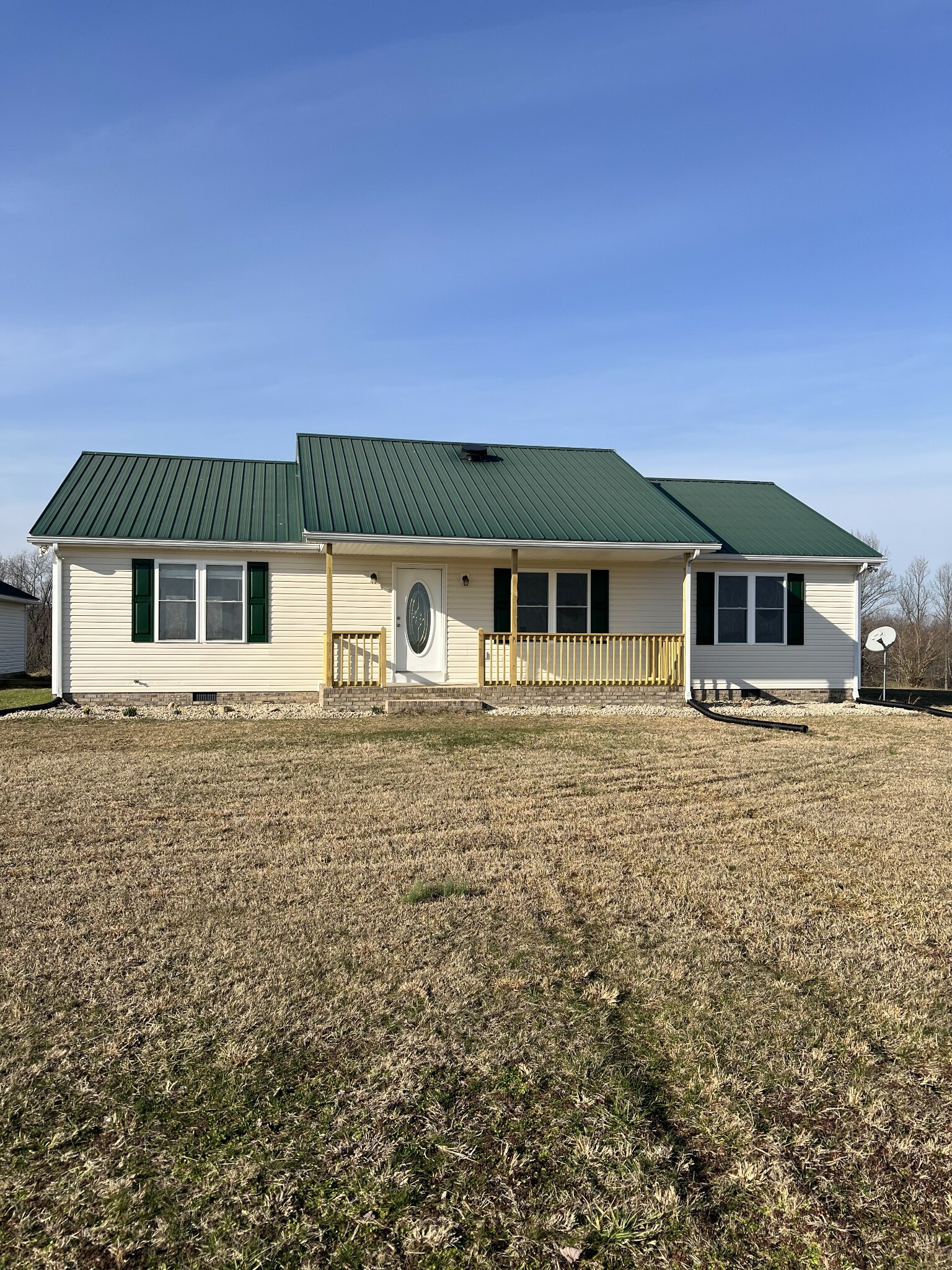 Property Photo:  1109 West Rd  TN 37150 