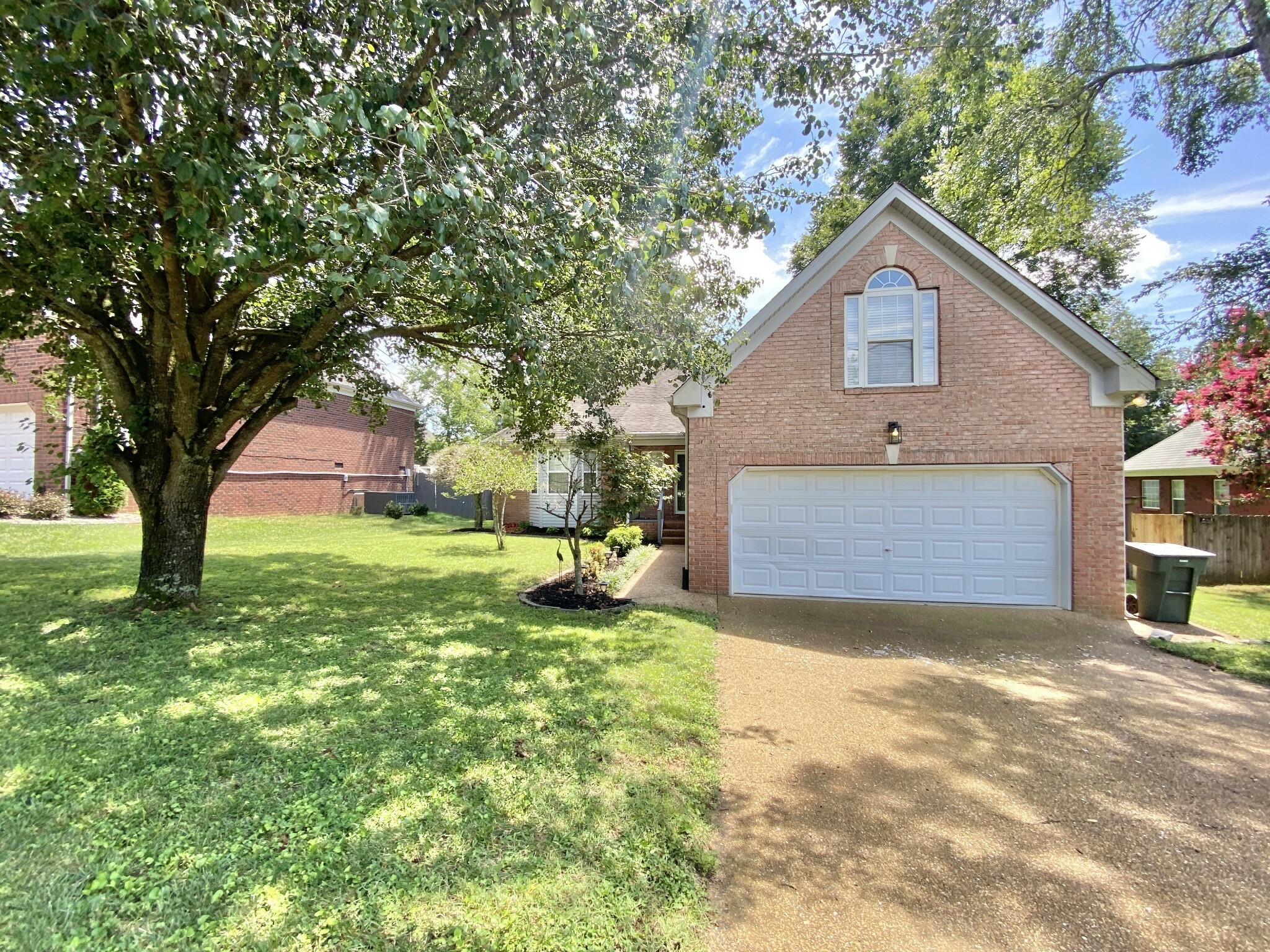 Property Photo:  207 Parrish Pl  TN 37122 