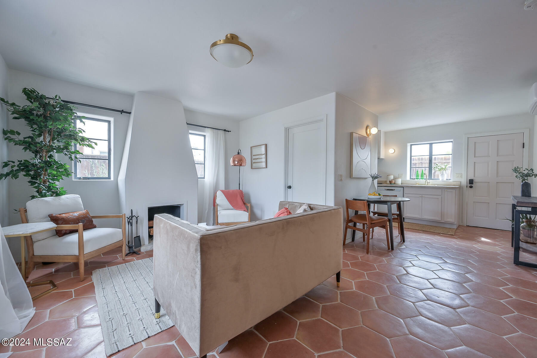 Property Photo: 2556 E Seneca Street AZ 85716