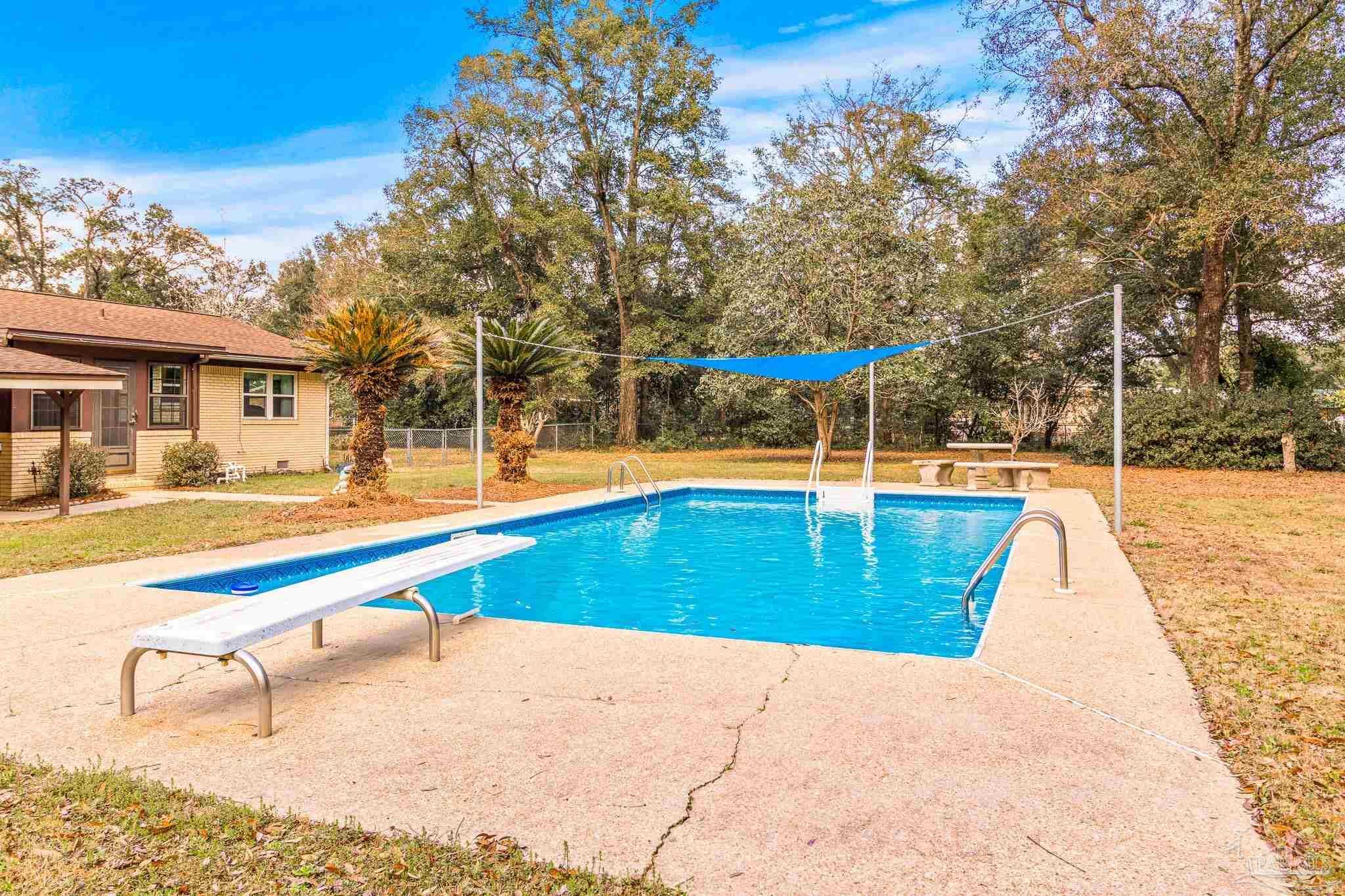 Property Photo: 7332 Maxam Ave FL 32503