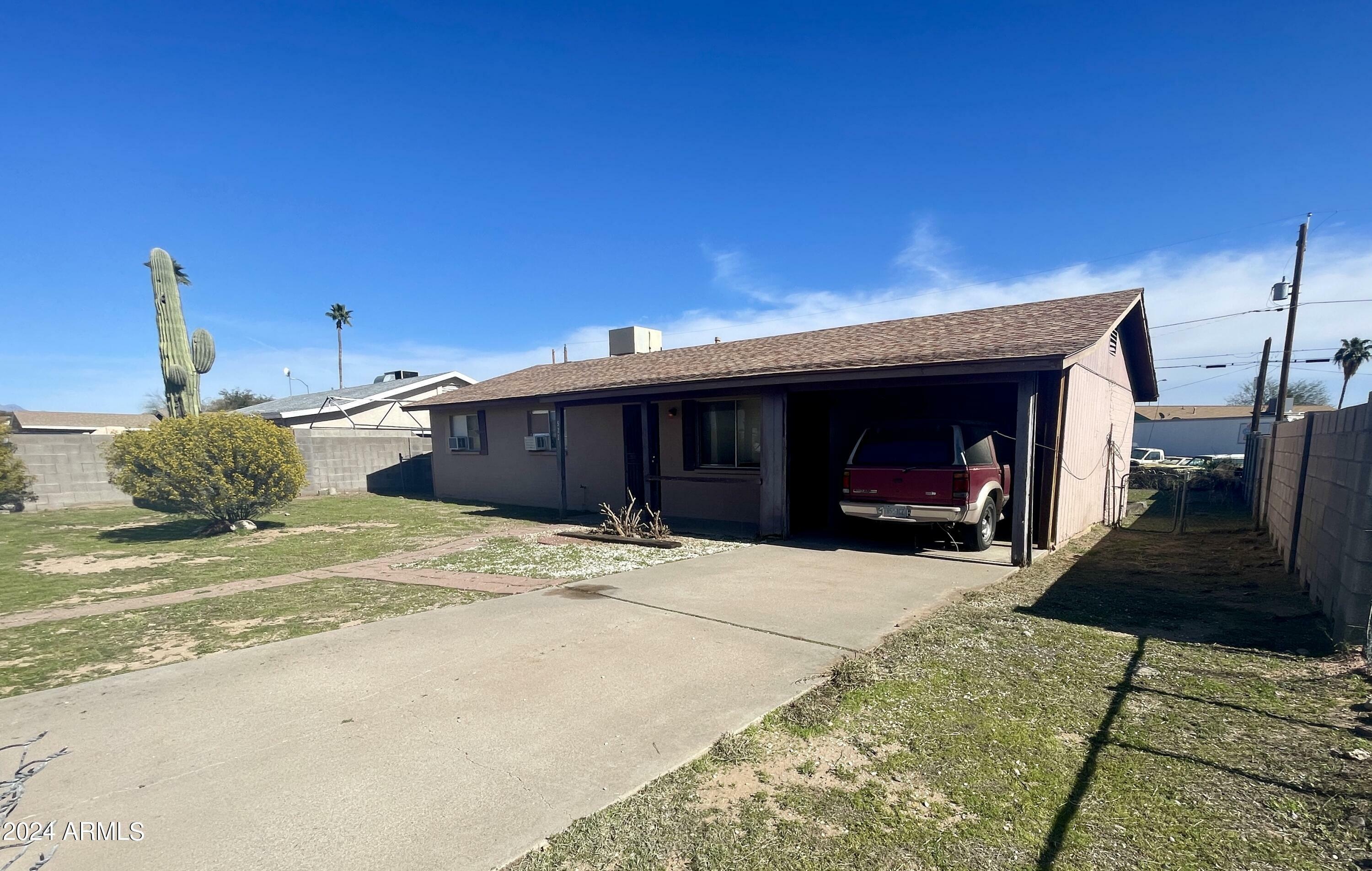 Property Photo:  525 N 111th Place  AZ 85207 