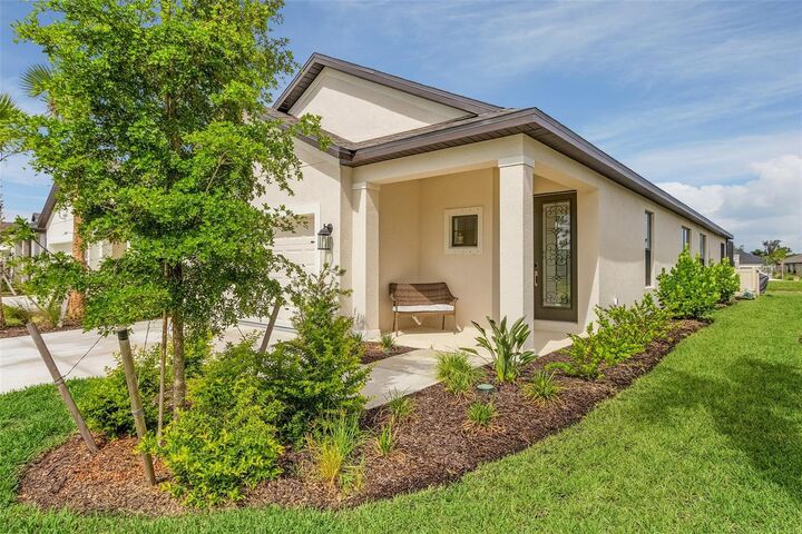 Property Photo:  15277 Shady Palms Lane  FL 34275 