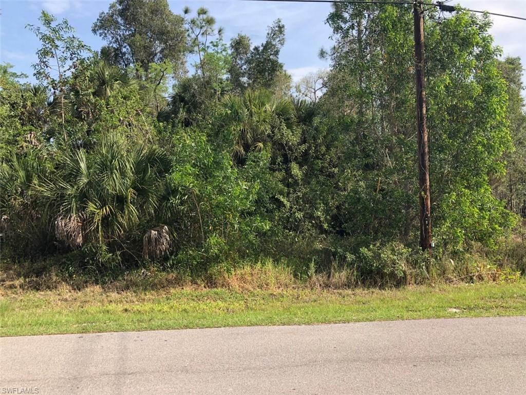 Property Photo:  241 33rd Ave NE  FL 34120 