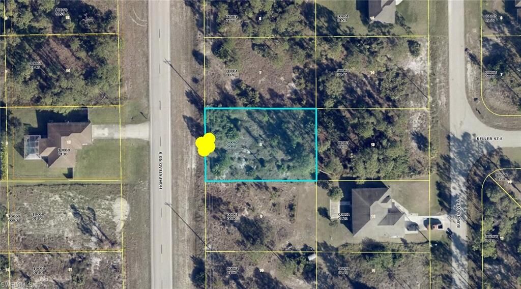 Property Photo: 817 Homestead Rd S FL 33974