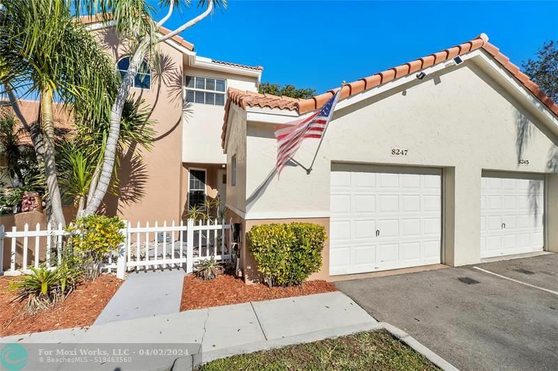 Property Photo:  8247 NW 70th St  FL 33321 