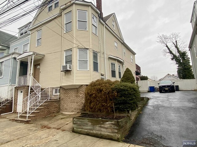 Property Photo:  45 Dukes Street 2  NJ 07032 