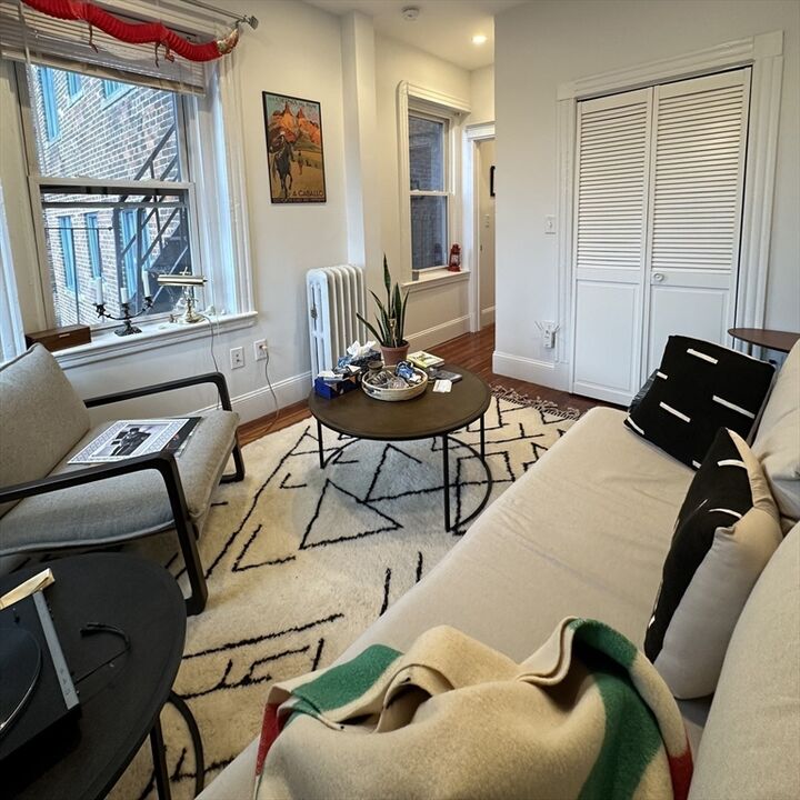 Property Photo:  29 Myrtle Street 3  MA 02114 