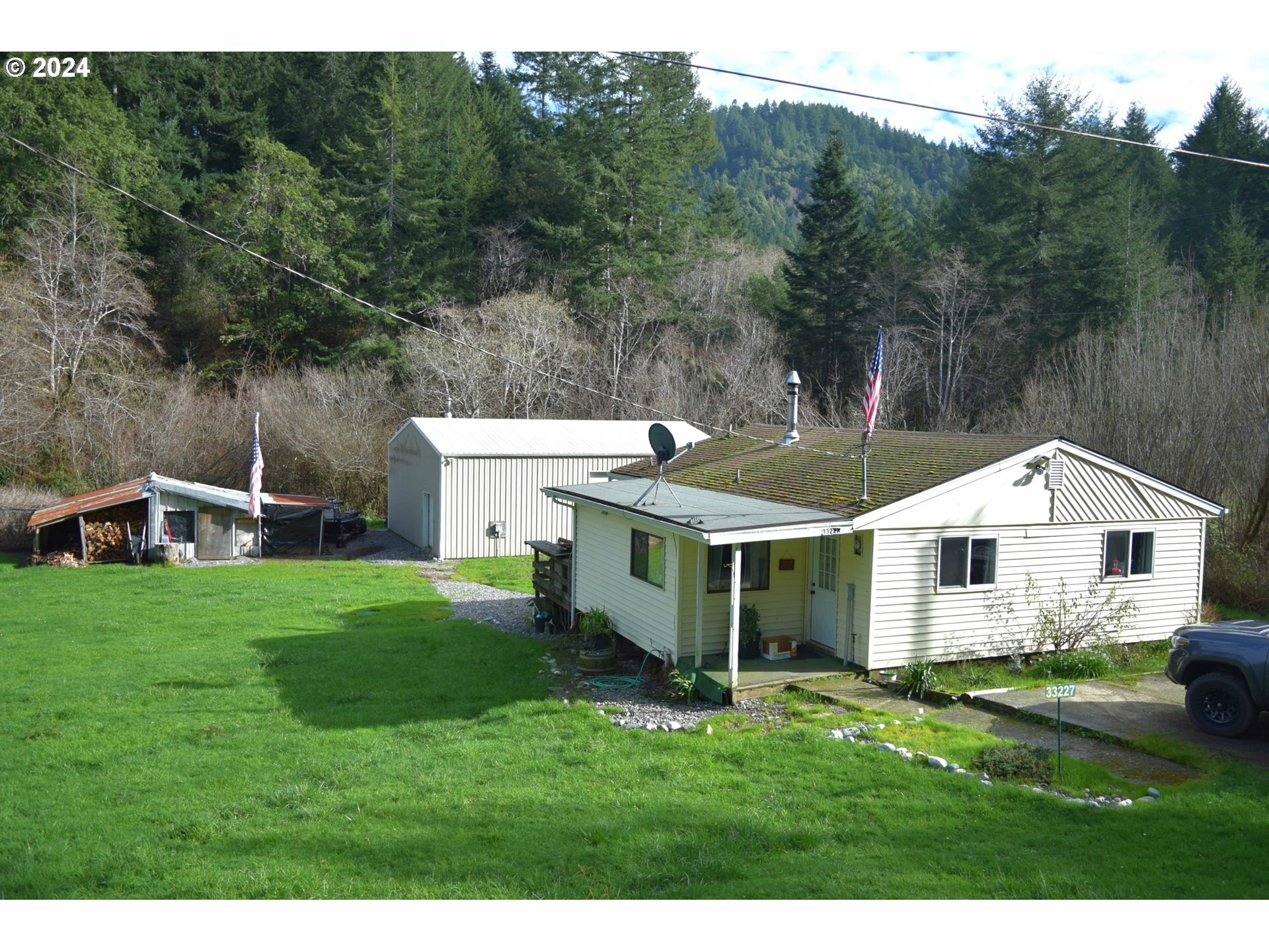 33227 Cedar Valley Rd  Gold Beach OR 97444 photo