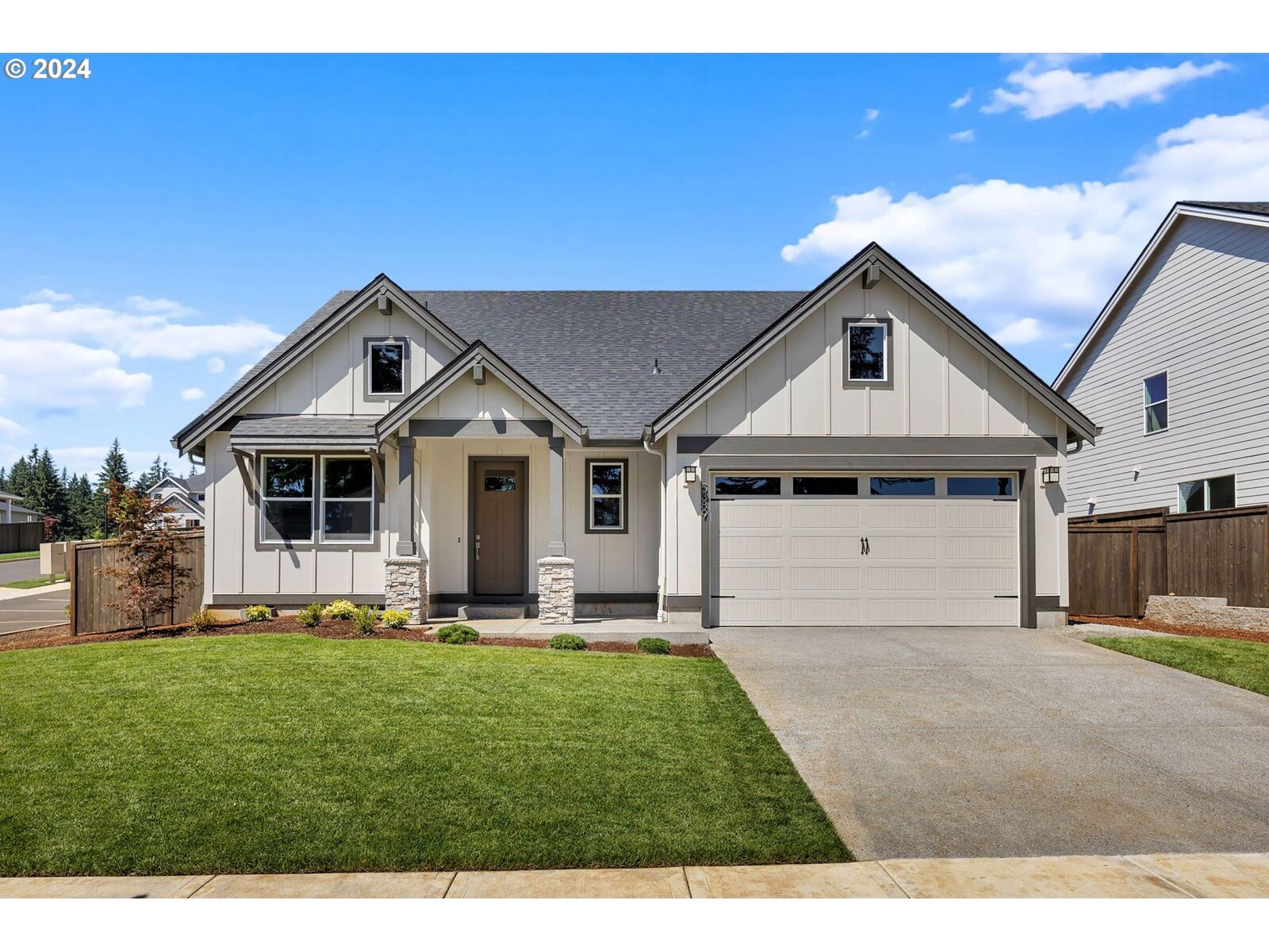 Property Photo:  5389 N 91st Ave  WA 98607 