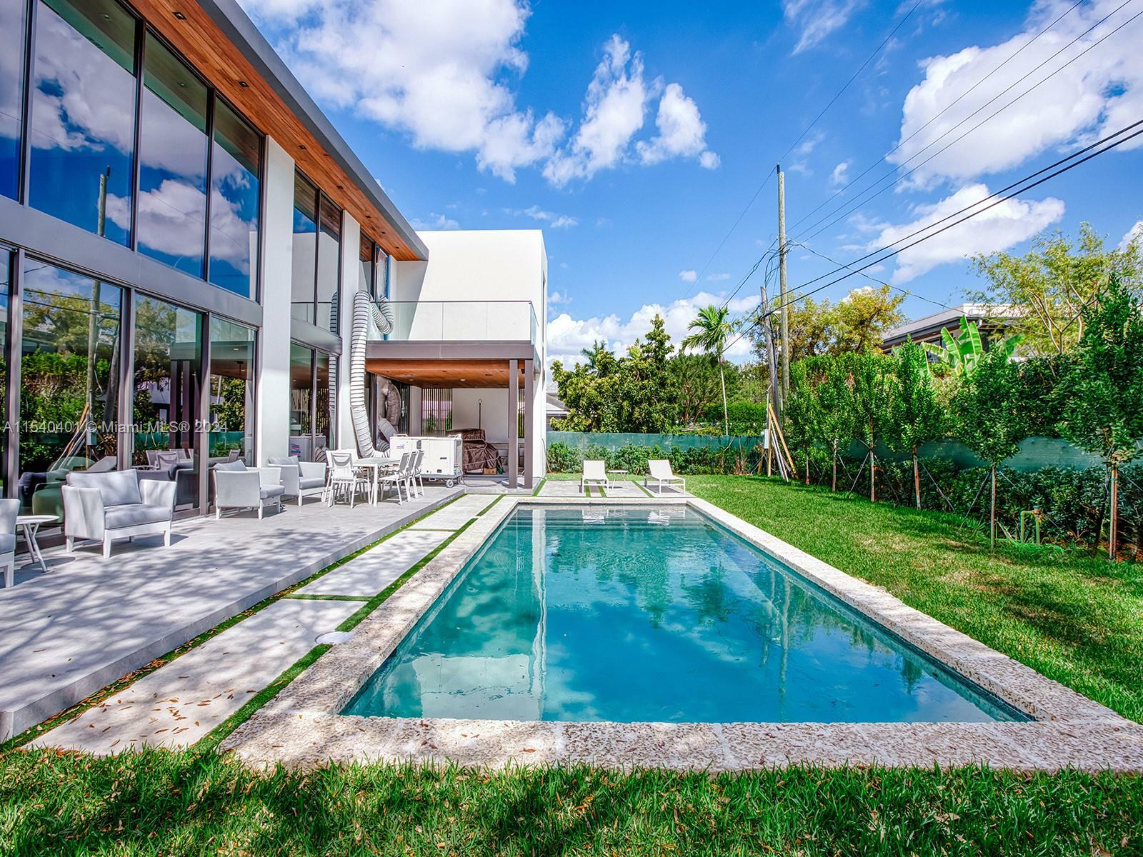 Property Photo: 7815 SW 54th Ave FL 33143