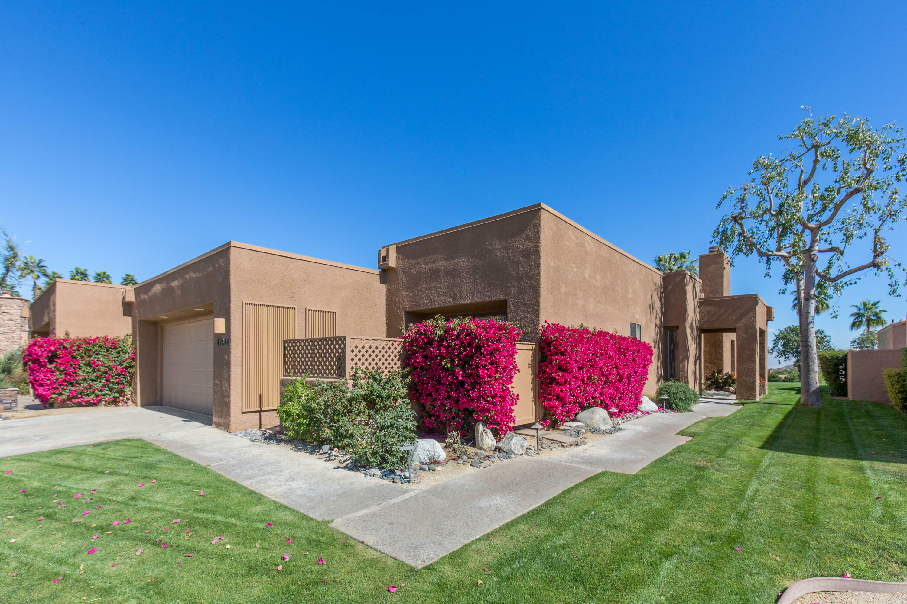 Property Photo:  47800 Quercus Lane  CA 92260 