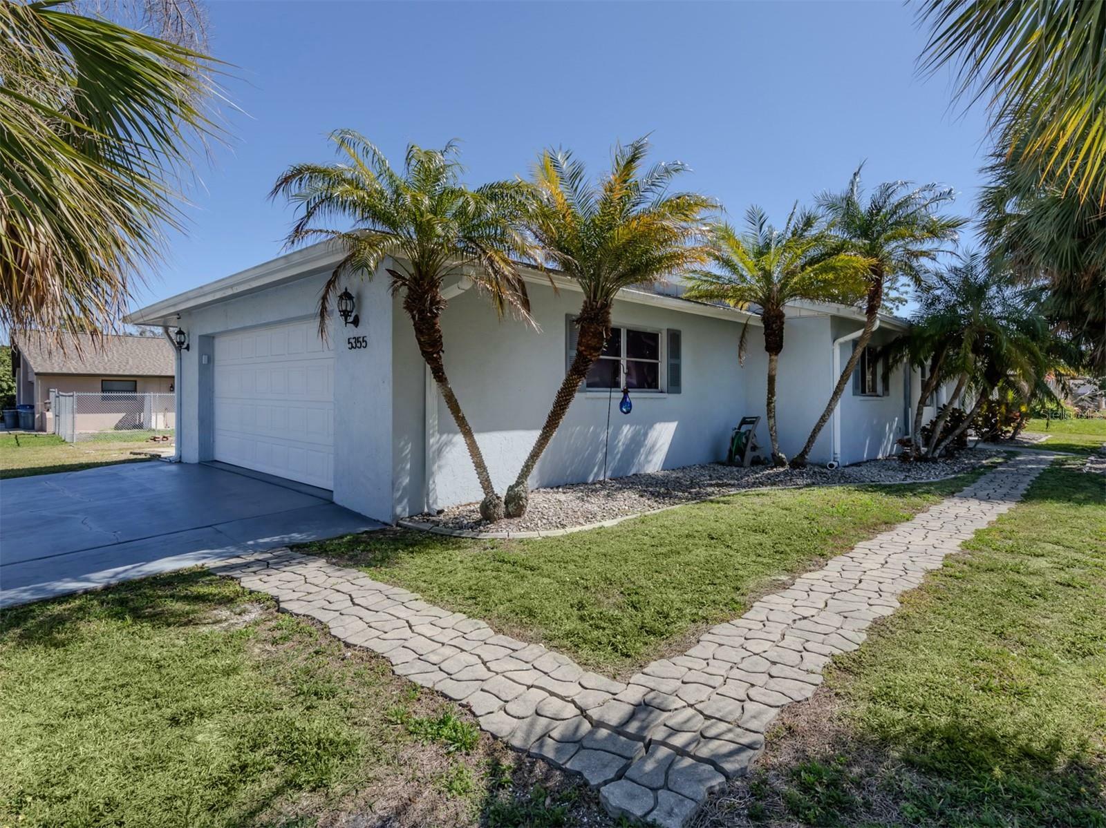 Property Photo:  5355 Kent Road  FL 34293 