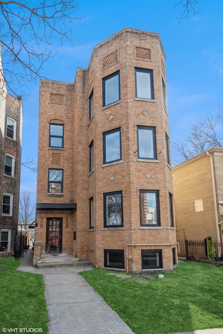 Property Photo:  4941 W Cuyler Avenue 2  IL 60641 