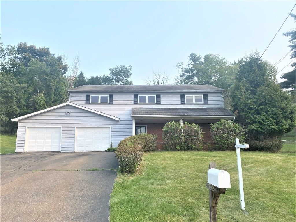 4 bed Vestal home for sale 909 Marguerite Court, Vestal, NY 13850