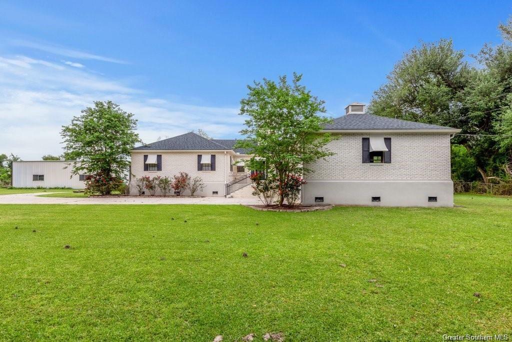 Property Photo: 183 Delaney Road LA 70607