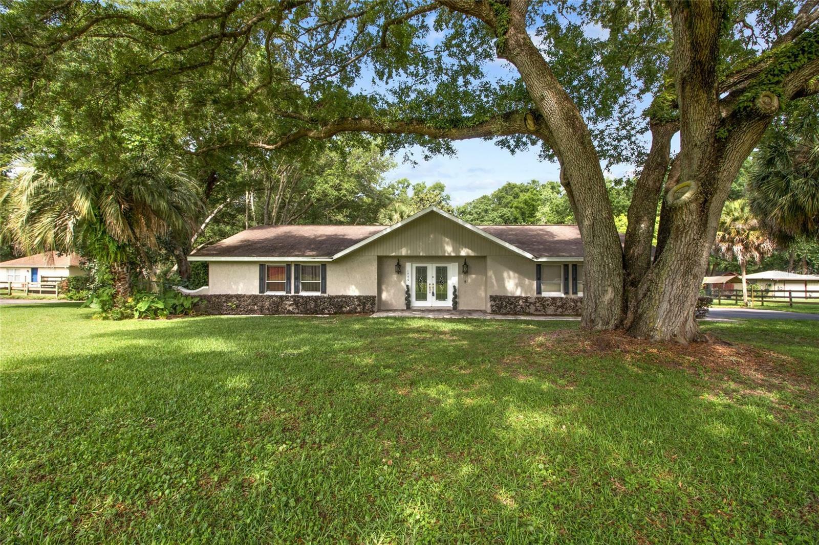 Property Photo:  1960 SE 52nd Court  FL 34480 