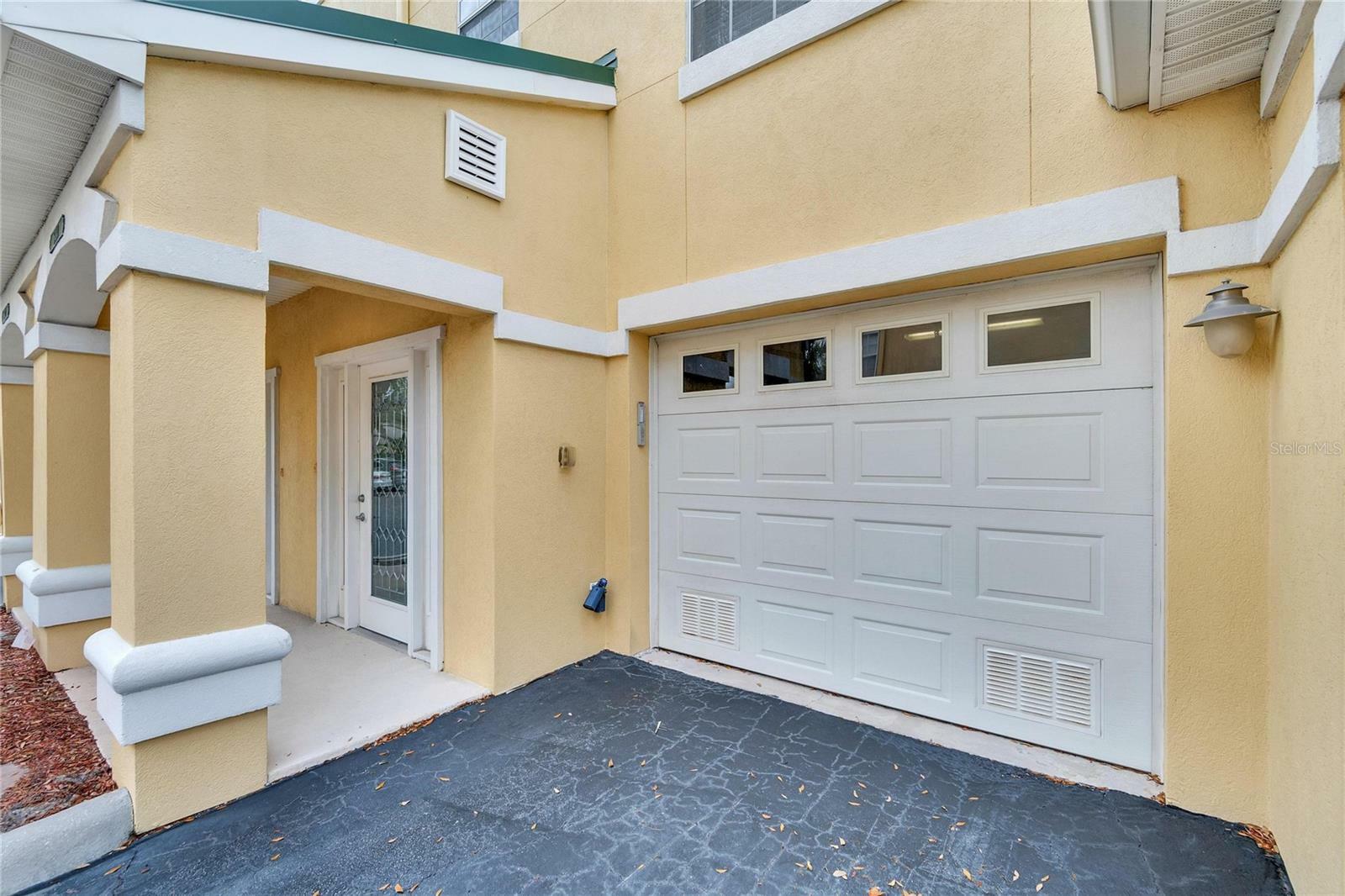 Property Photo:  6414 Sunset Bay Circle  FL 33572 