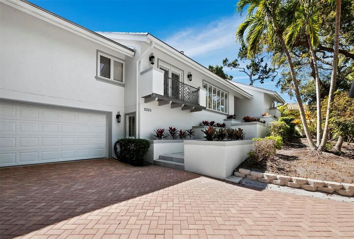 Property Photo:  3221 Bayou Way  FL 34228 