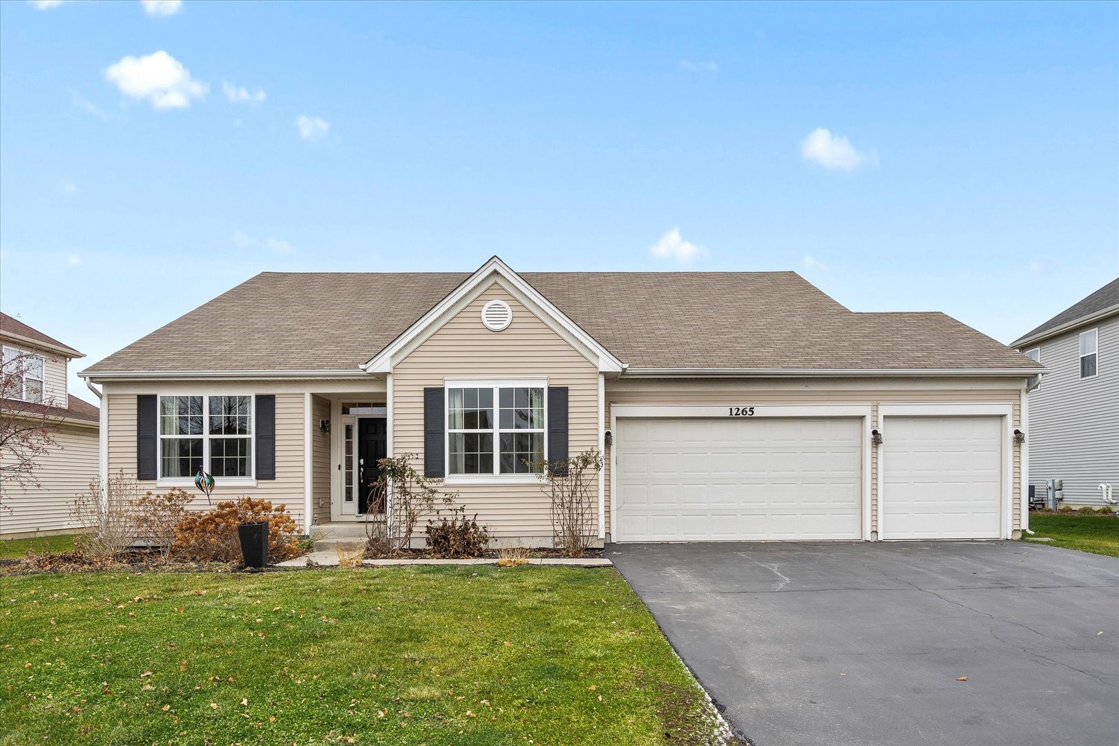 Property Photo: 1265 Kilbery Lane IL 60542