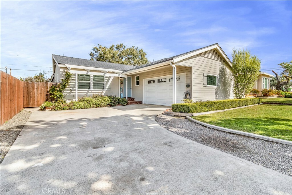 431 E Barkley Avenue  Orange CA 92867 photo