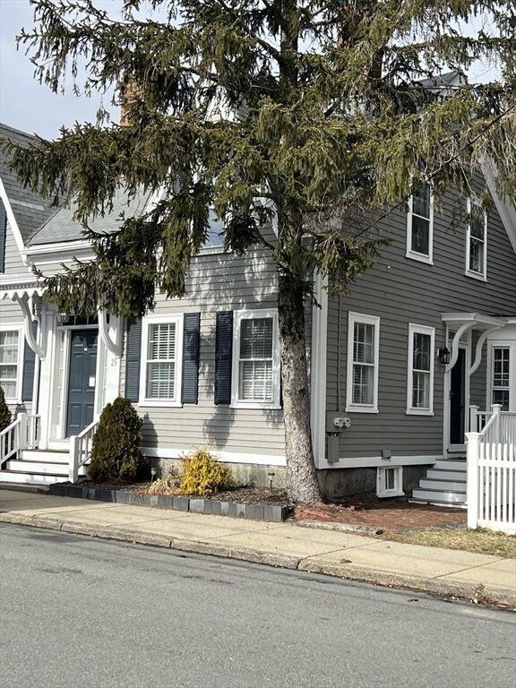 Property Photo:  25 Franklin St 25  MA 01960 