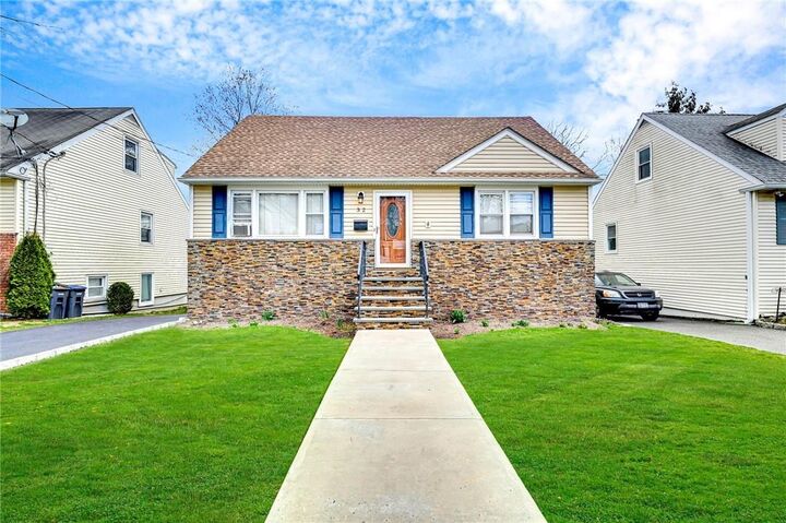 32 Cloverdale Avenue  White Plains NY 10603 photo
