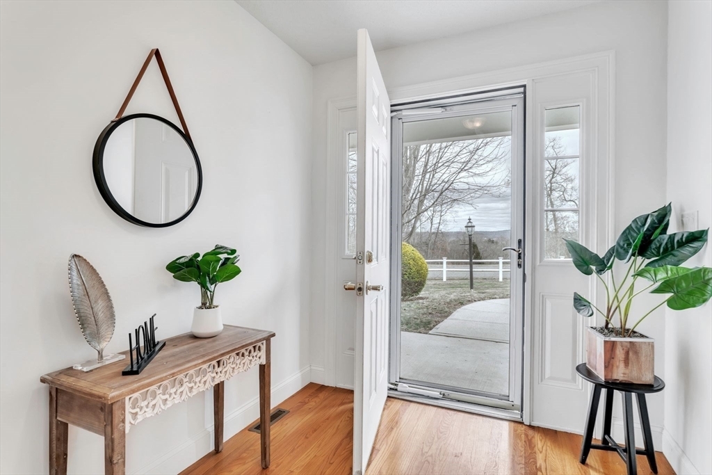 Property Photo: 47 Ivy Circle 47 MA 01095