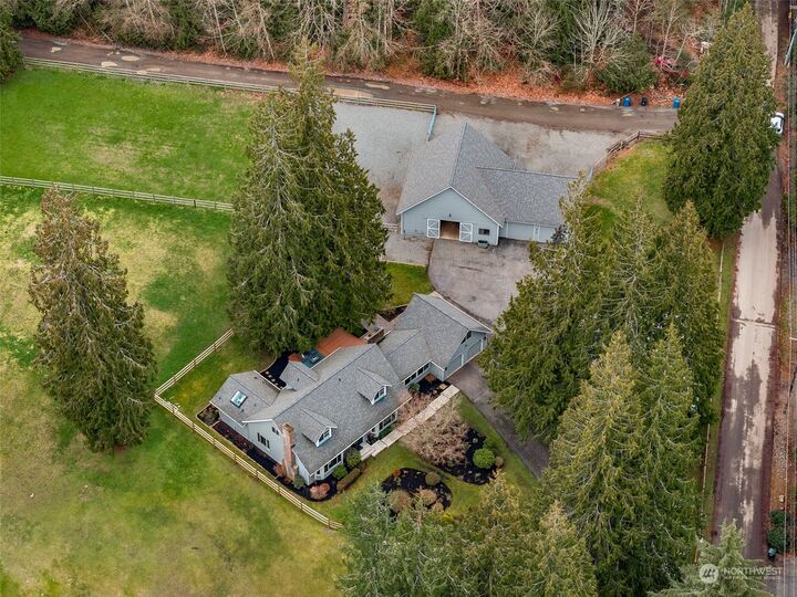 Property Photo:  14727  260 Avenue SE  WA 98027 