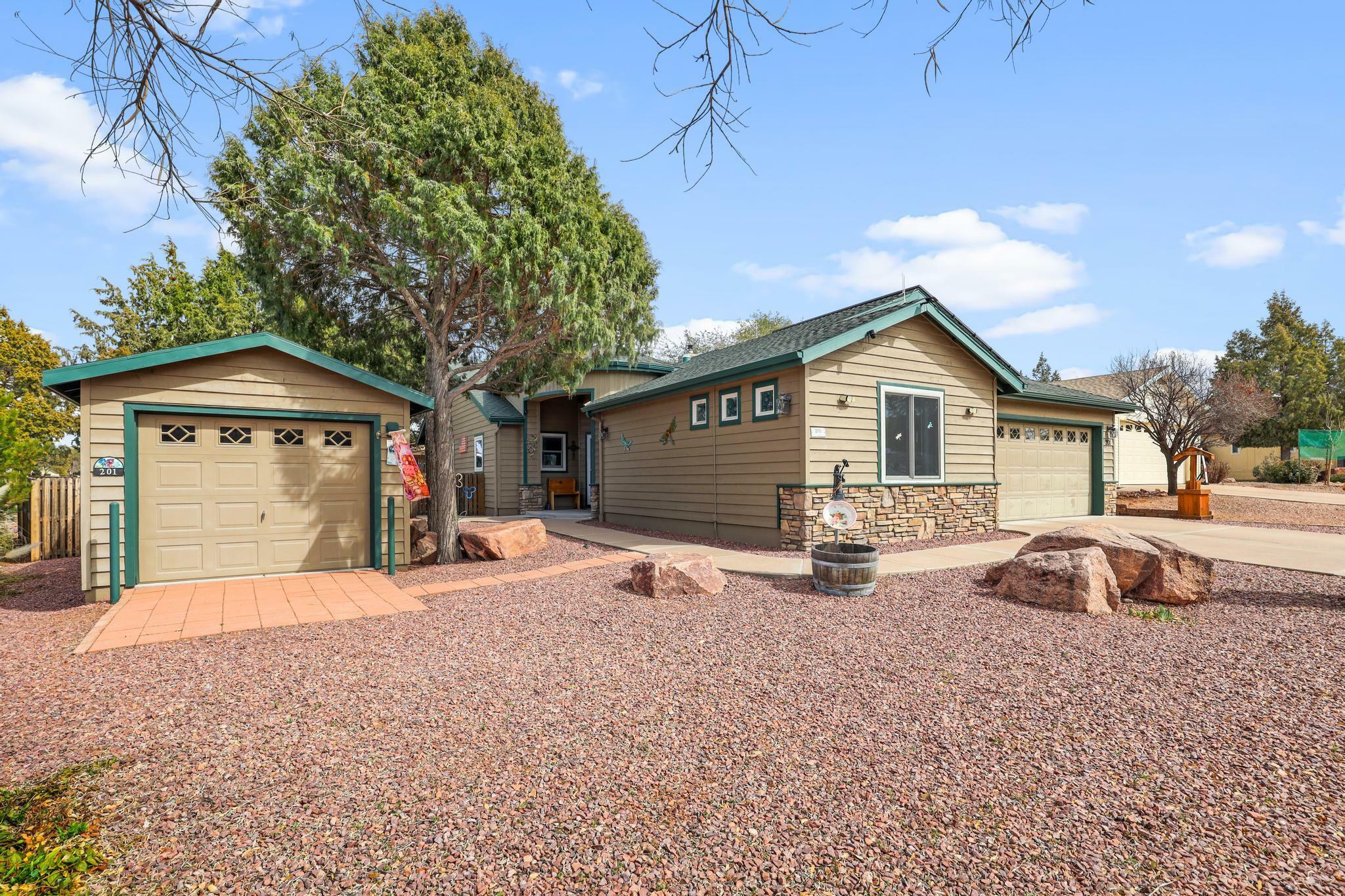 Property Photo:  201 S Stone Creek Circle  AZ 85541 