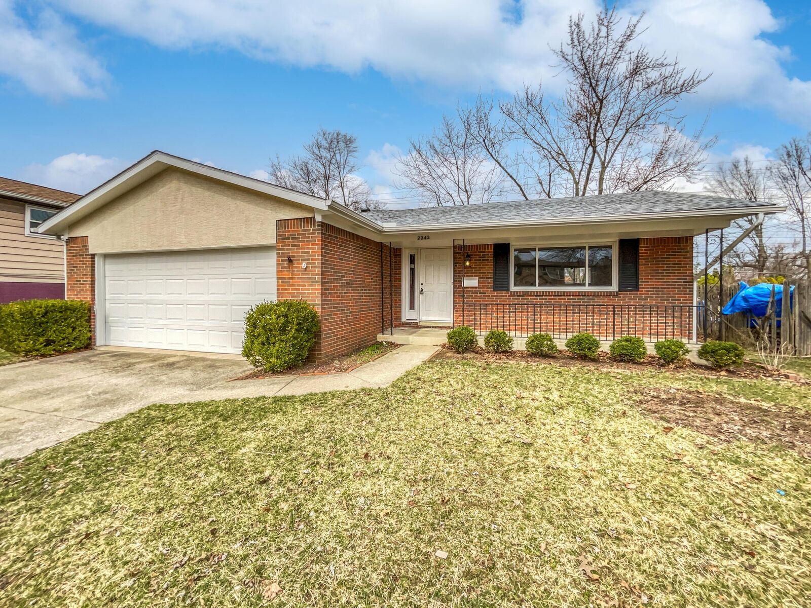 Property Photo: 2242 Waldorf Road OH 43229