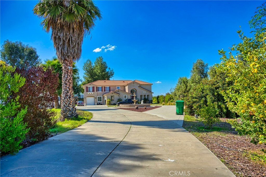 Property Photo:  18253 Hollowtree Lane  CA 92504 