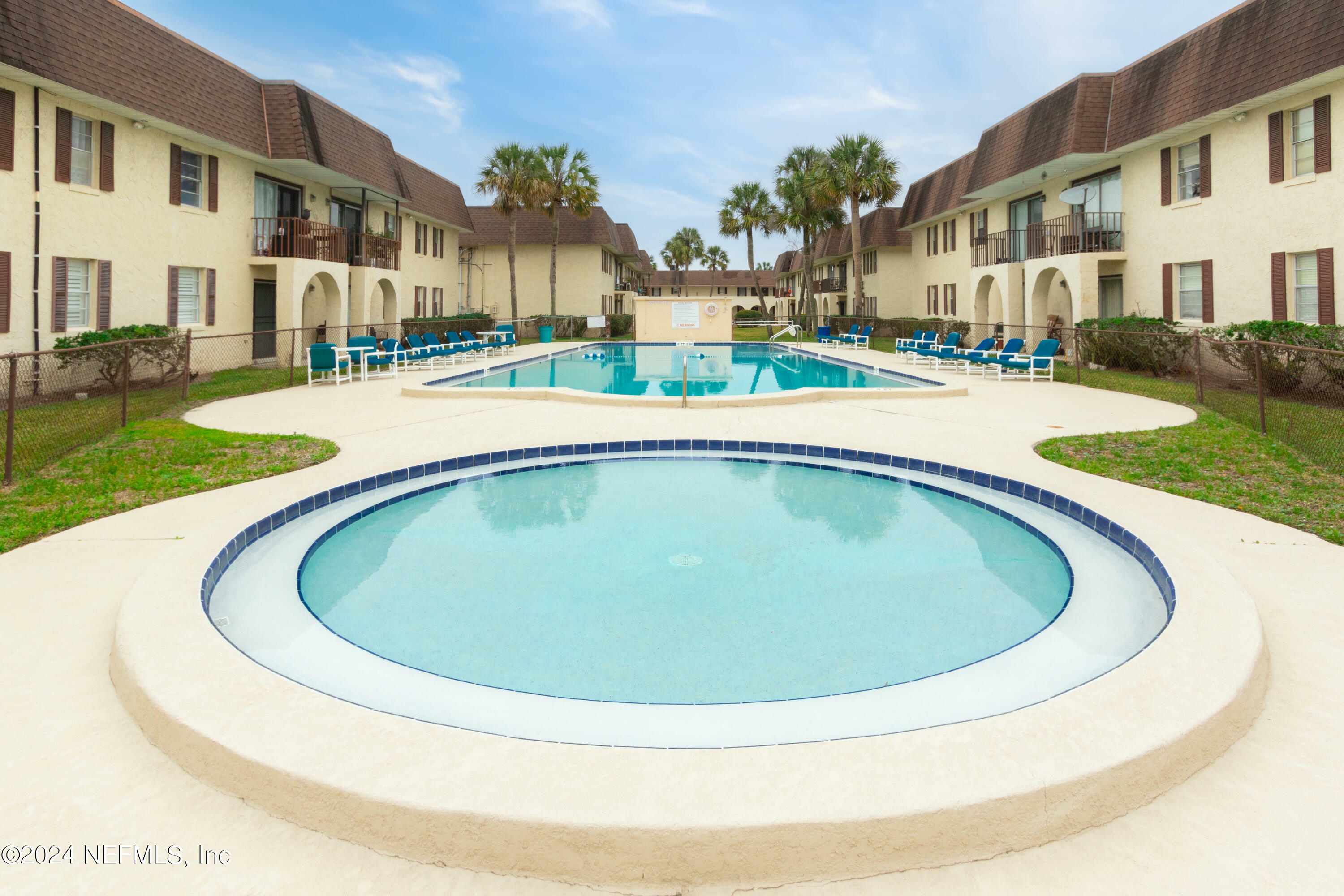 Property Photo: 1748 El Camino Road 3 FL 32216