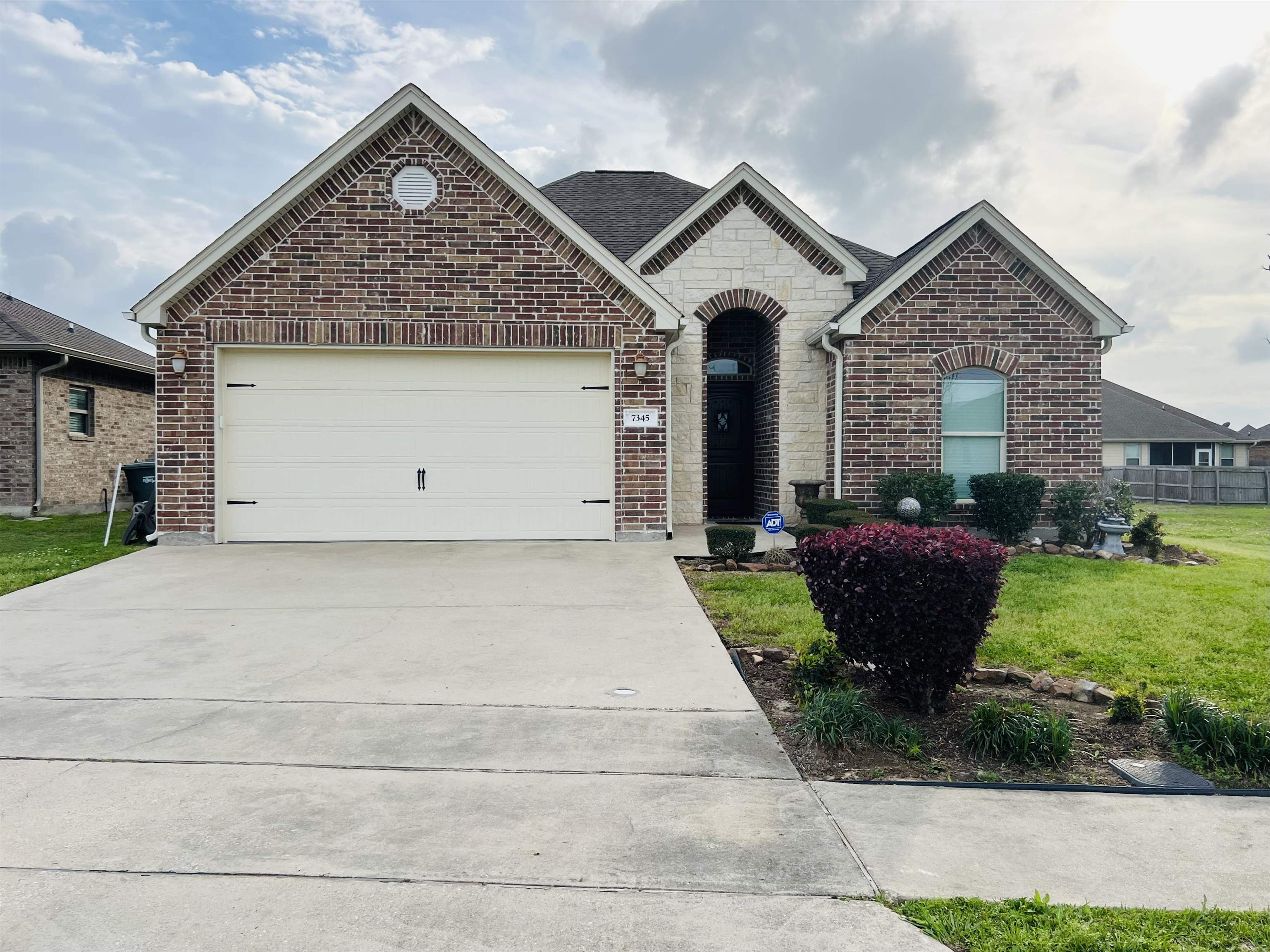 Property Photo:  7345 Royal Meadows Cir  TX 77642 