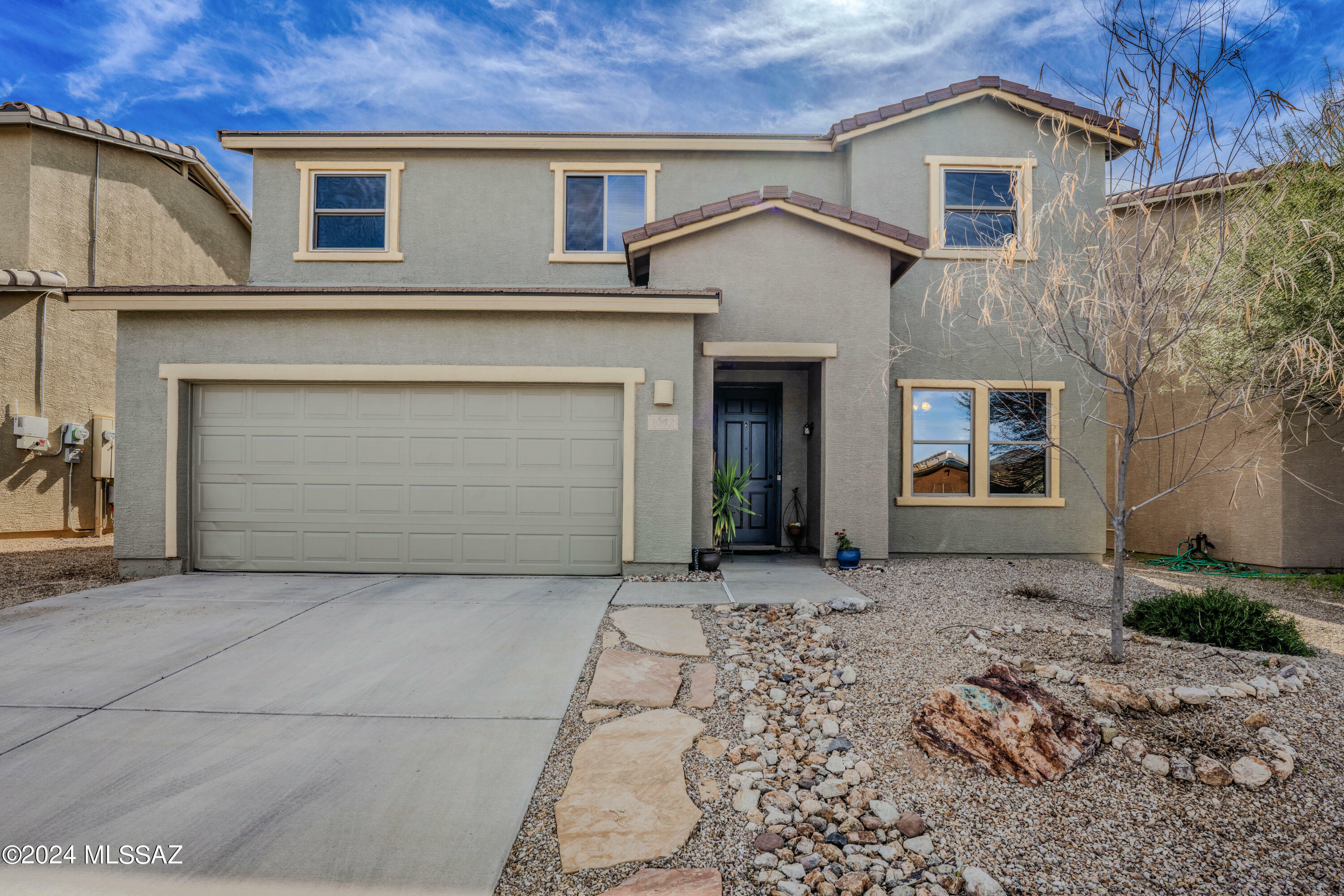 Property Photo:  1042 E Madera Grove Lane  AZ 85629 