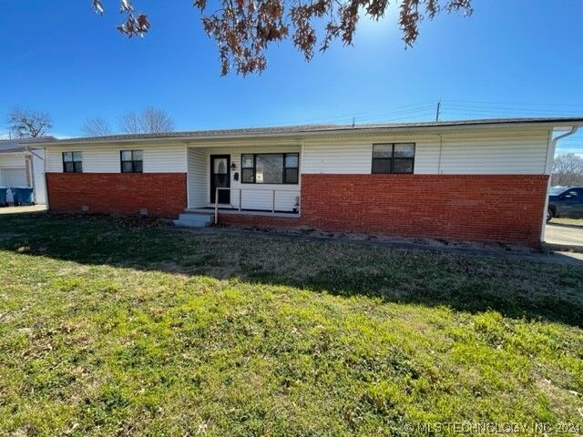 Property Photo: 530 E Morris Avenue OK 74501