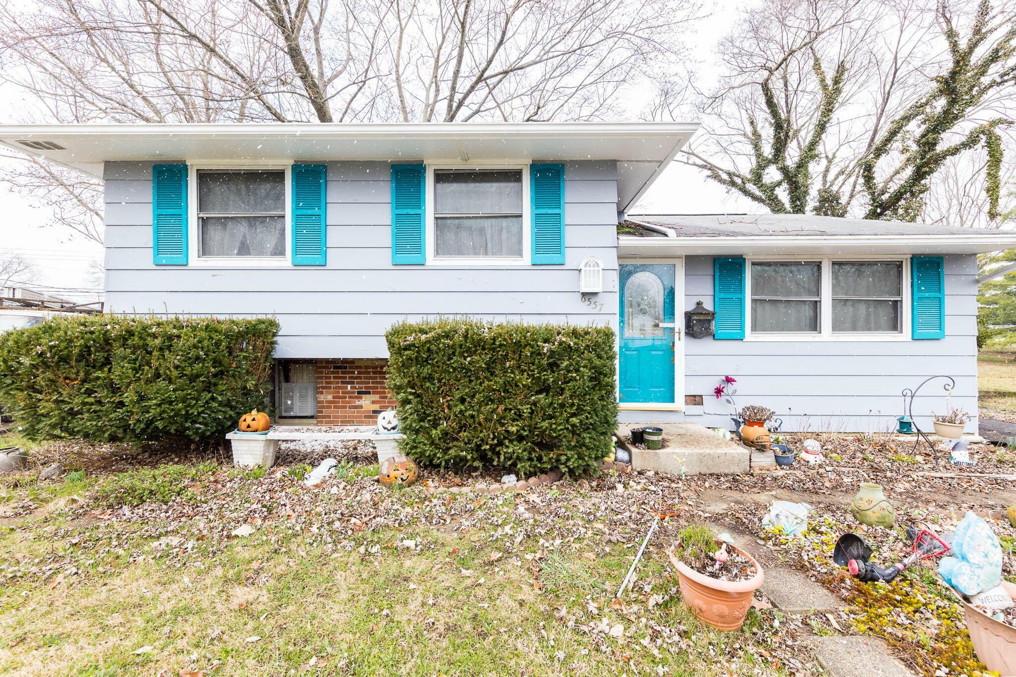 Property Photo:  6557 Dobson Square W  OH 43229 