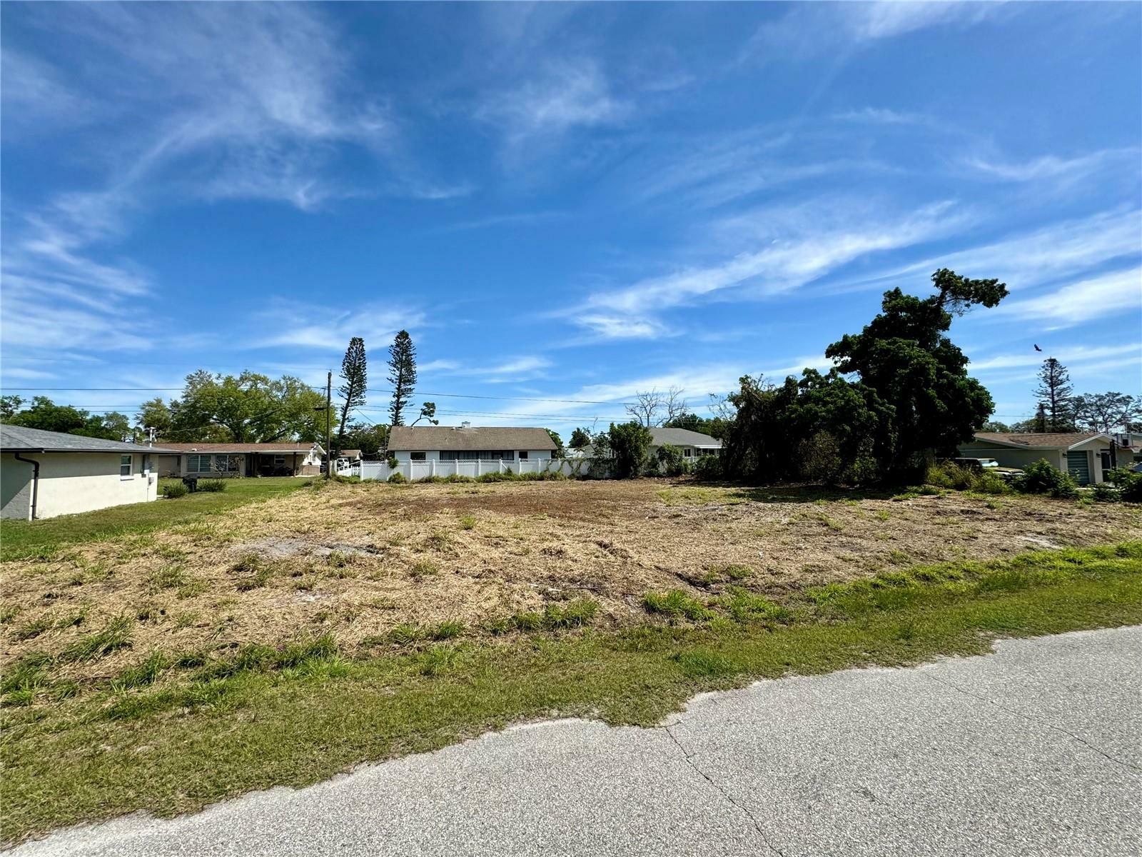 Property Photo: Roslyn Road FL 34293