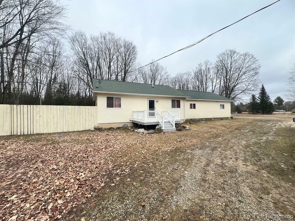 Property Photo:  1054 W Miller  MI 48647 9736 